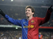 重返赛场引发热议！，杜兰特在独行侠比赛中败北观众掌声雷动