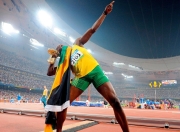  广厦男篮首回合小胜新疆男篮，石宇奇砍下40记关键球，全场沸腾