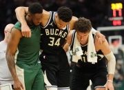 关于雄鹿官方公布新规，字母哥引发争议，复出首战轰40分球迷热议！的信息